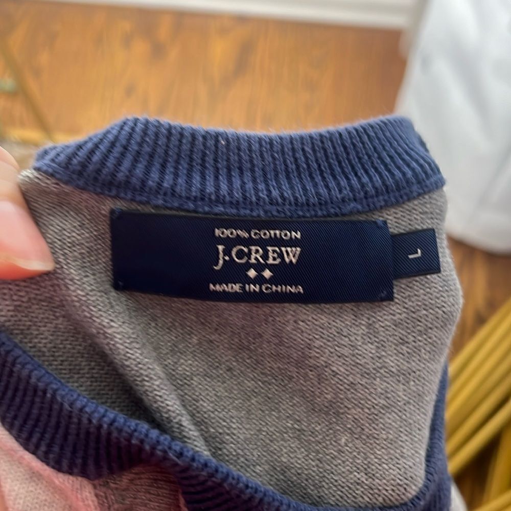 Men’s Large JCrew Grey Navy Colorblock Sweater - Picture 2 of 5